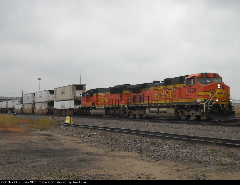 BNSF 4728 East